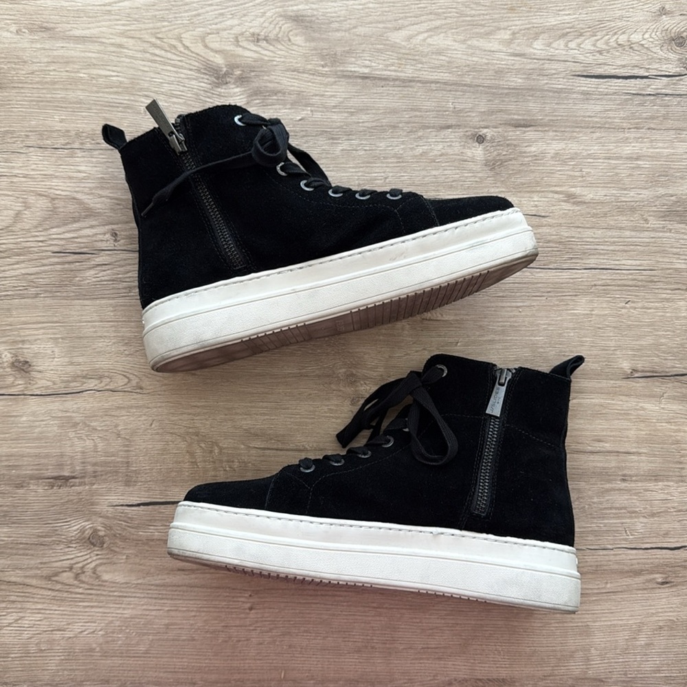 J/SLIDES Norris High Top Leather Platform Sneaker in Black